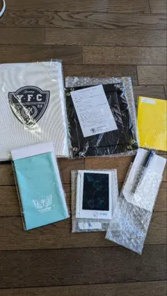 Yuming Y.F.C 更新記念品セットのサムネイル