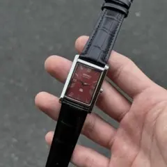 90s Vintage Seiko tank 腕時計 希少レッド文字盤 - メルカリ