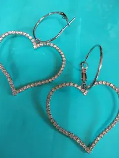 未使用・自宅保管)メッキ シルバー色 大きめ ハート キラキラ ピアス