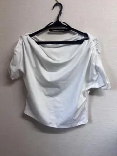 Dazy オフショルダー ホワイト半袖トップス