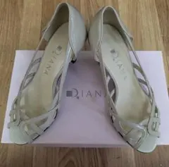 ★最終お値下げ！ダイアナ　グレーに近いベージュ ハイヒール 21.5cm