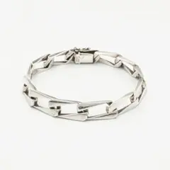 Item thumbnail for item 8e894c89-28c3-4f00-961d-e8776e898bb3