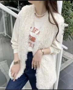 WEGOアイボリーファーベスト