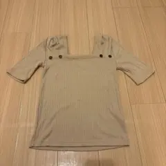 moussy マウジー ショルダーオフ 半袖トップス ベージュ ブラウン