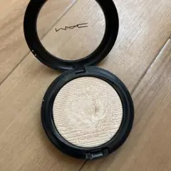 MACエクストラディメンションスキンフィニッシュ　フェイスパウダー　ハイライトのサムネイル