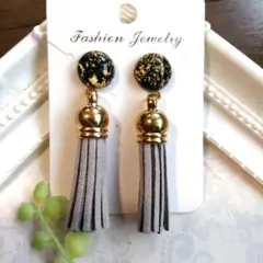ファッションジュエリー ピアス/イヤリング 黒金タッセル(ハンドメイド)