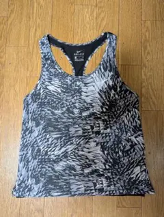 【NIKE】ウィメンズ　シングレット　Sサイズのサムネイル