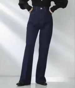 センスオブプレイスアーバンリサーチ　　　　　　　フレアデニムパンツ