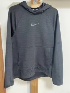 NIKE DRI FIT プルオーバーフーディ　ブラック