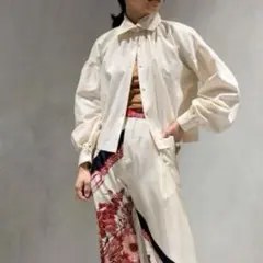 人気品✨美品 BACCA バッカ 定価3万 シルク混 ショートブラウス　羽織のサムネイル