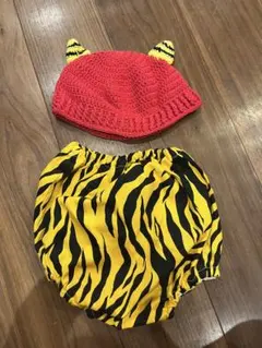 赤い鬼の耳付き帽子と縞模様パンツセット　80〜90 節分　仮装