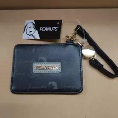 スヌーピー　パスケース（リールストラップ付き）　ブラック