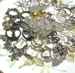 ☆SALE☆メタルパーツまとめ売りA☆ハンドメイド素材 チャーム ビーズ 大量