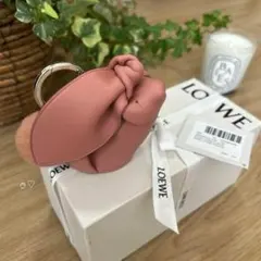 【新品・未使用】ロエベ　パース　チャーム　うさぎ 新品・未使用】ロエベ パース チャーム うさぎ 2025年最新