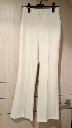 anuans ダブルサテンストレートパンツ エクリュS - メルカリ