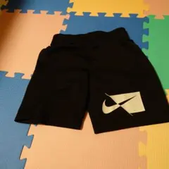 ナイキ DRI-FIT ブラック ハーフパンツ