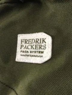 fredrik packers カーキ色