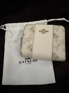 【新品】コーチ二つ折り財布　ビルフォールド ウォレットホース アンド キャリッジ