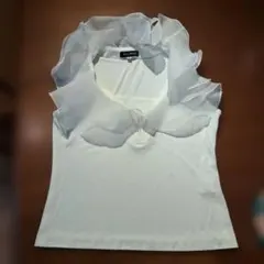 Blanc Nature フリルノースリーブトップス