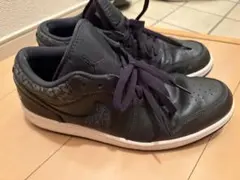 NIKE Air Jordan 1 Low Black Elephantのサムネイル
