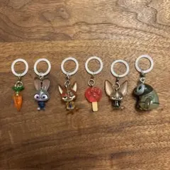 ズートピア　めじるしアクセサリー　ガチャガチャ