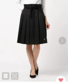 【新品未使用】FredPerry黒スカート【大幅値下げ】のサムネイル