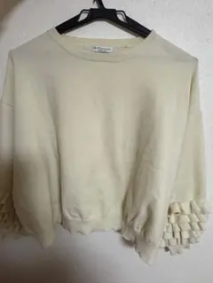 earthフリル付き長袖ニット