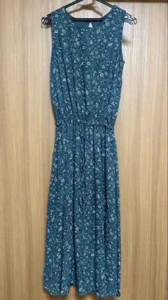 花柄ノースリーブロングワンピース グリーン　Mサイズ