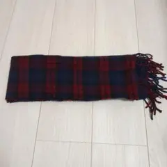無印良品　ネイビーとレッドのチェックマフラー