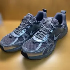 Nike V2K RUN 新品未使用　29.0cmのサムネイル
