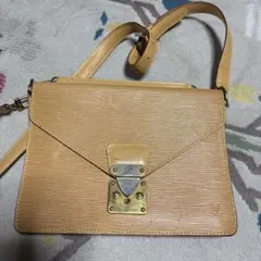 Louis Vuitton エピレザー ショルダーバッグ