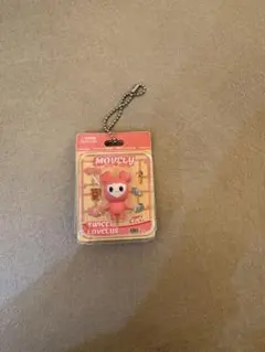 TWICE LOVELYブリスターマスコットチャーム　モモ　モブリー