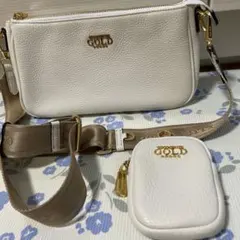 COCOCELUX GOLD ショルダーバッグ ホワイト ポーチ付き