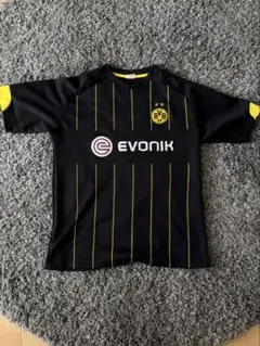 Borussia Dortmund BVB 09 ユニフォームのサムネイル