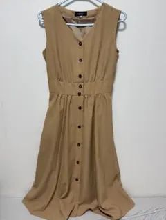 JUSGLITTY ノースリーブ ワンピース ベージュ