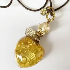 アンティークなハートのネックレス