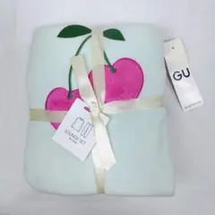GU キッズ フリースラウンジセット 120 チェリー柄 未使用・自宅保管