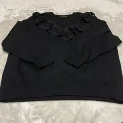 SUGER SPOON フリル刺繍レースプルオーバー　ブラック　フリー