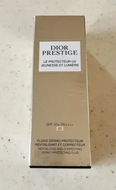 ホワイト ル プロテクター UV ルミエール BB 00