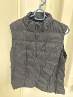 UNIQLO ブラック ダウンベスト L