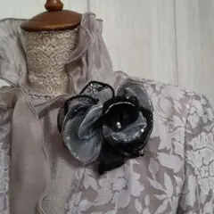✴️SALE 黒とグレーのローズコサージュ