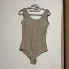 カップ付きボディスーツ　ベージュ　M