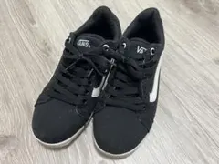 Item thumbnail for item 720c771a-9cea-46ff-ae1c-d2a2de156f81