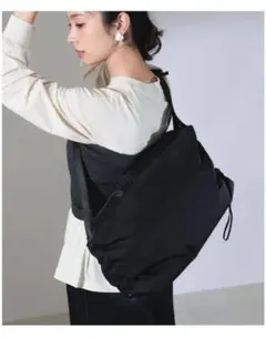 NOMADIS ショルダーバッグ