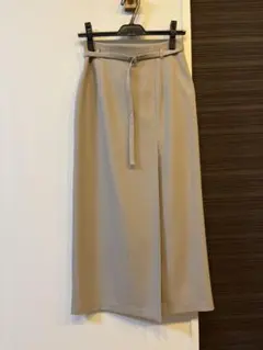 NATURAL BEAUTY BASIC タイトスカート ベージュ Sのサムネイル