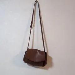 ブラウンレザーショルダーバッグ