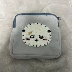 ちいかわ ラッコ もこもこ刺繍ポーチ ガチャガチャ