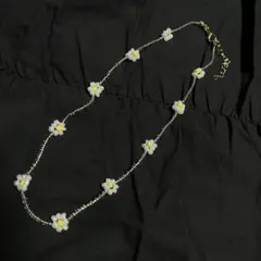 デイジー　ハンドメイド　ビーズネックレス　お花のビーズネックレス