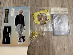 ELLY アクリルスタンド & キーホルダーセット