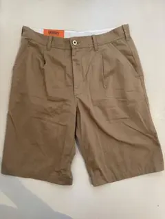UNIVERSAL OVERALL ベージュ　ショートパンツのサムネイル